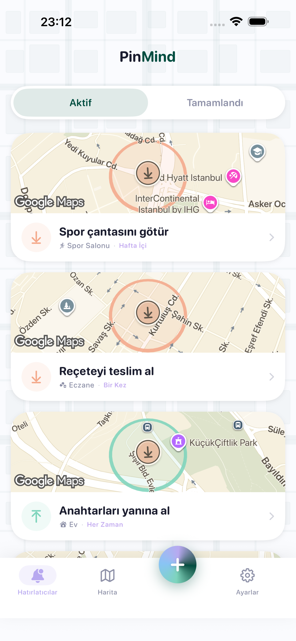 Canlı harita küçük resimleriyle PinMind hatırlatıcı listesi
